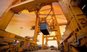 estimasi biaya trailer kontainer